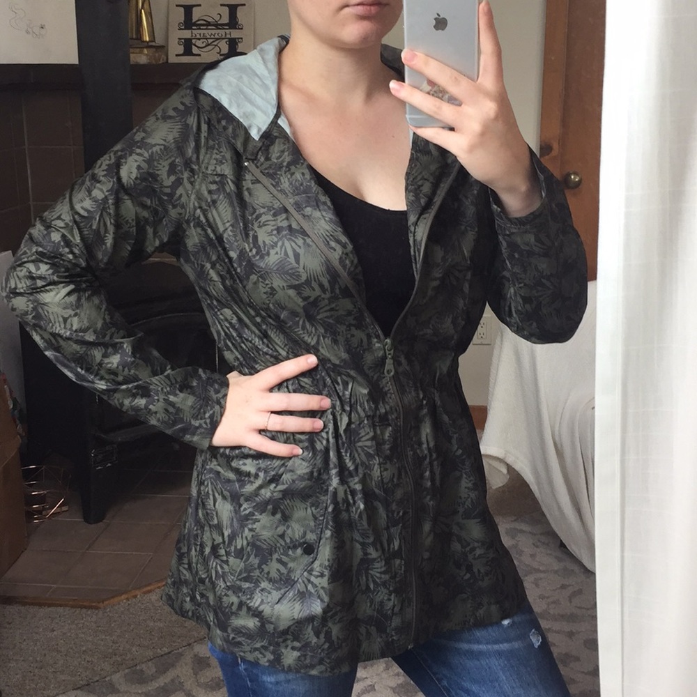 Casual Identity Leaf Print Trench Rain Jacket - Picture 2 of 6